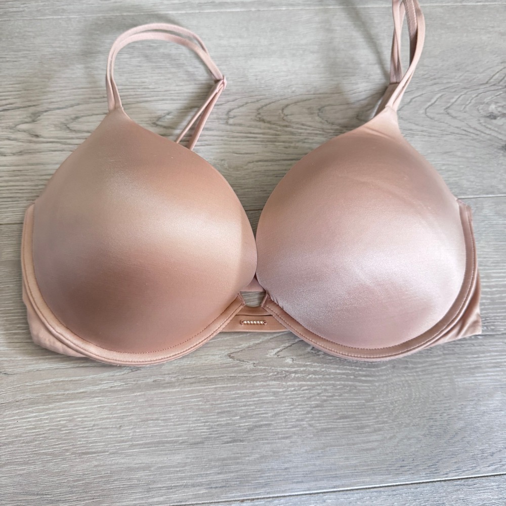 Victorias Secret Very Sexy Push Up Bra 32DDD Nude Rhinestone Underwire Smooth